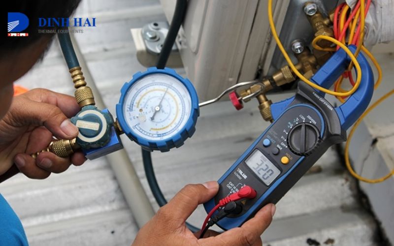 Khi cần kiểm tra &aacute;p suất gas đầu v&agrave;o