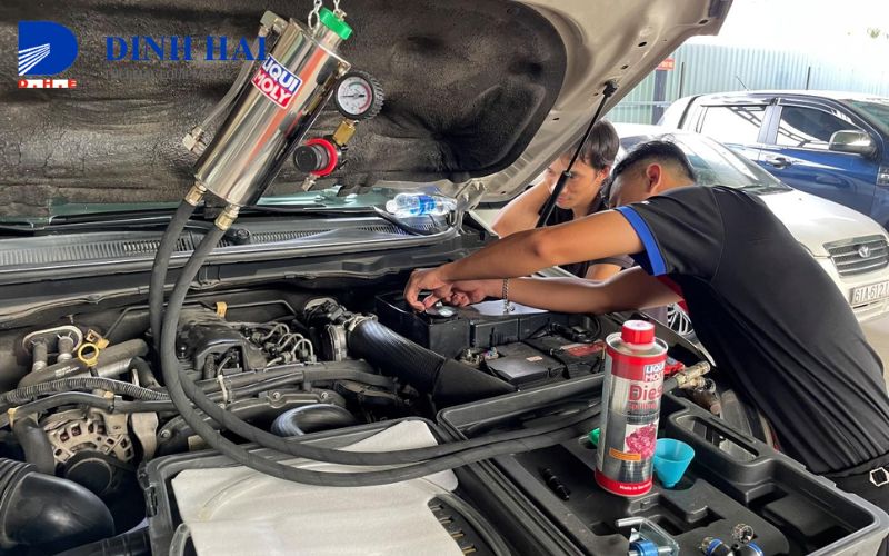 Vệ sinh b&eacute;c phun dầu