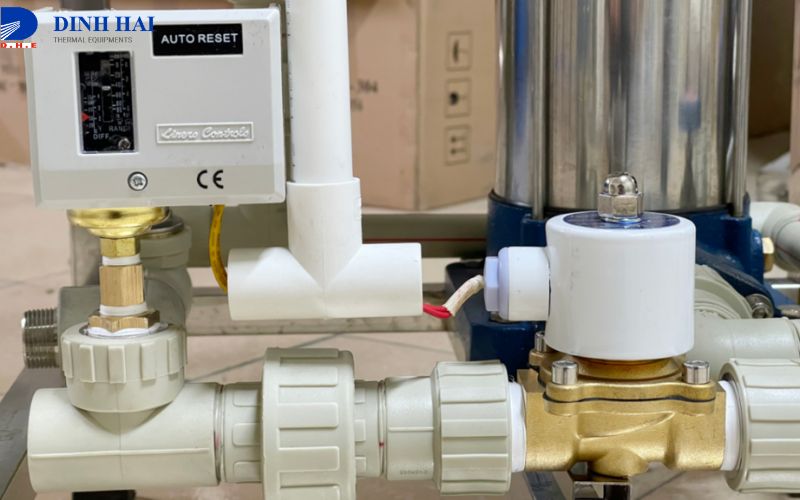 Đấu dây đúng vị trí các tiếp điểm theo hướng dẫn kỹ thuật