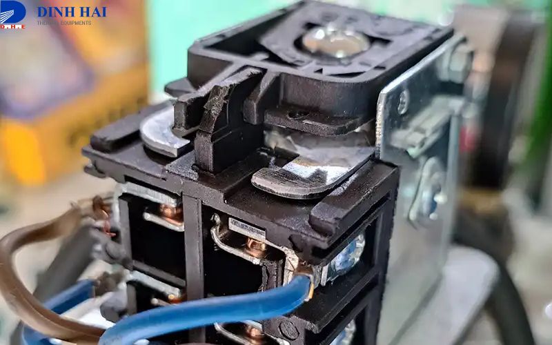 Rơ le m&aacute;y n&eacute;n kh&iacute; 3 pha