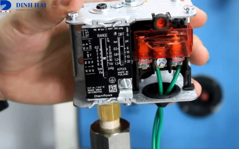 C&ocirc;ng tắc &aacute;p lực