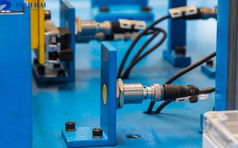 Cảm biến đo độ rung lắp đặt