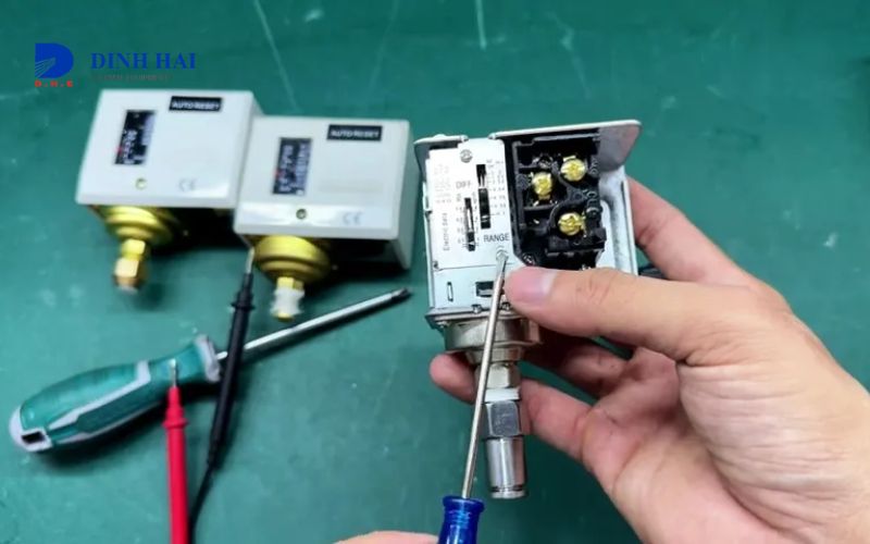 Hướng dẫn chi tiết cách lắp đặt công tắc áp suất